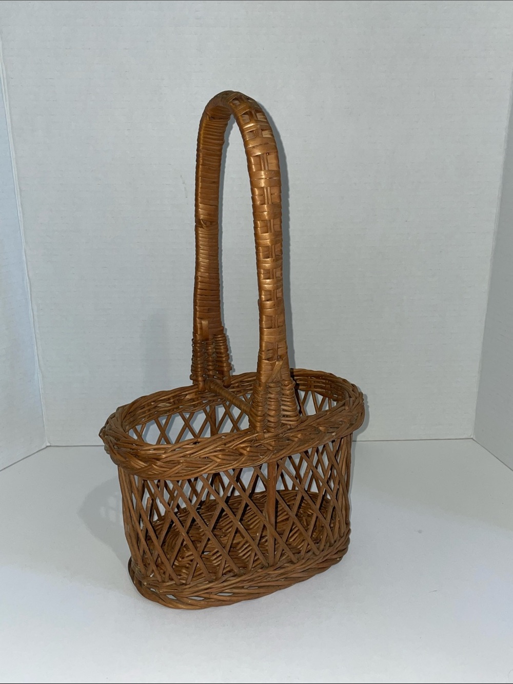 Wicker Basket Decorative Beverage Wine Holder